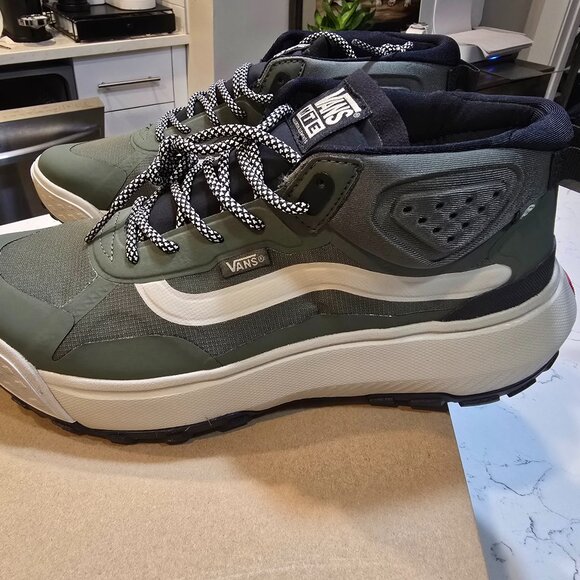 VANS MTE Crosspath Mid Shoe Hiking Sneaker GRAPE LEAF Trail SIZE 12 NEW - Picture 1 of 16